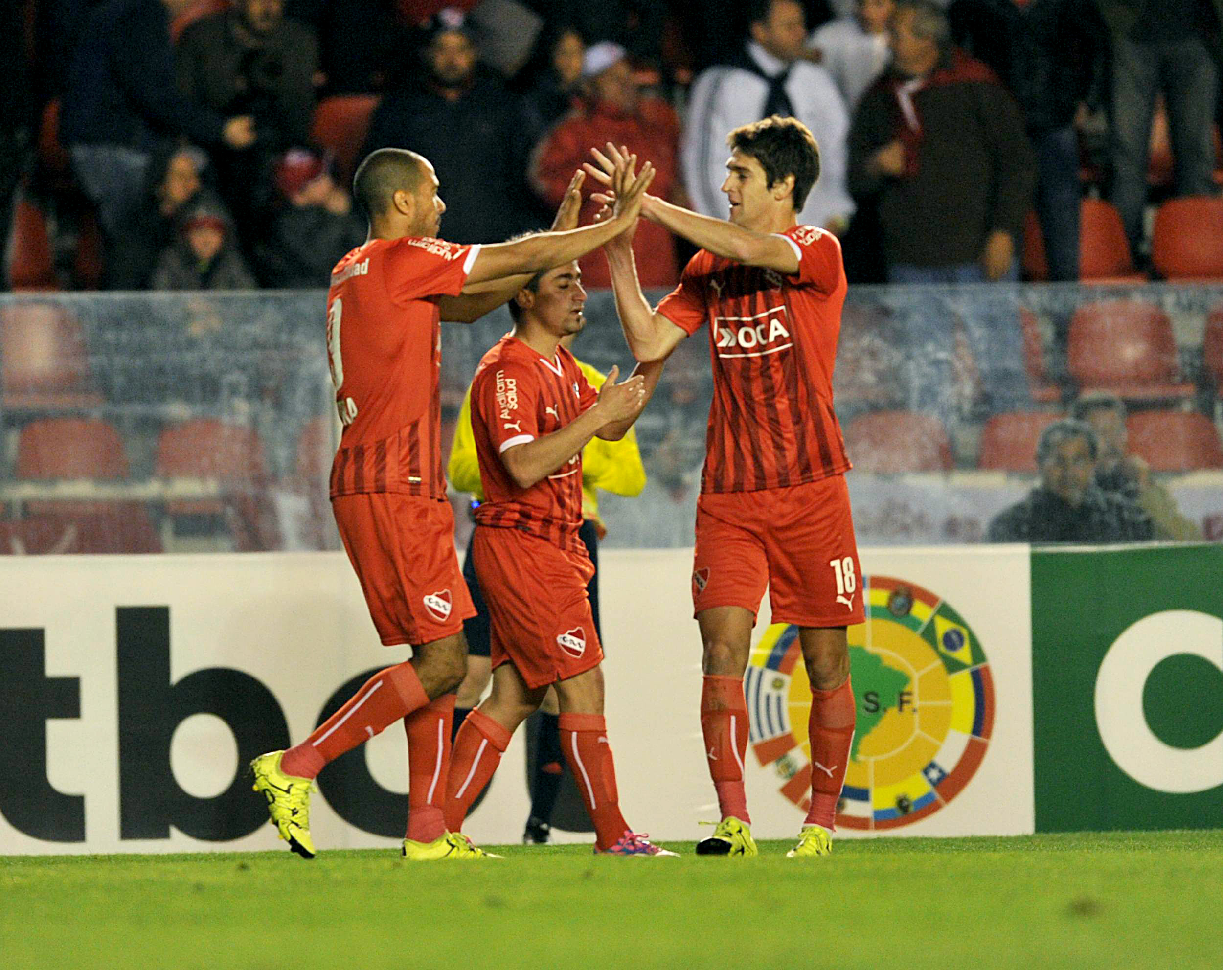 Independiente overcome Arsenal and Huracán ease into the Sudamericana last  16 (VIDEO)